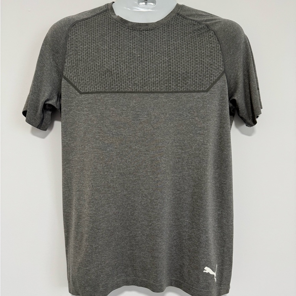 PUMA Men’s Gray DryCell Performance Tee Athletic Size Medium Short Sleeve Great